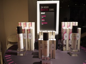 “24時間ミネラルを肌に届ける”新美習慣♪ ベアミネラルから待望のスキンケアラインが誕生！