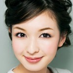 ベージュ+春色アイシャドウで作るニュアンスアイメ ーク (3)新人教育編