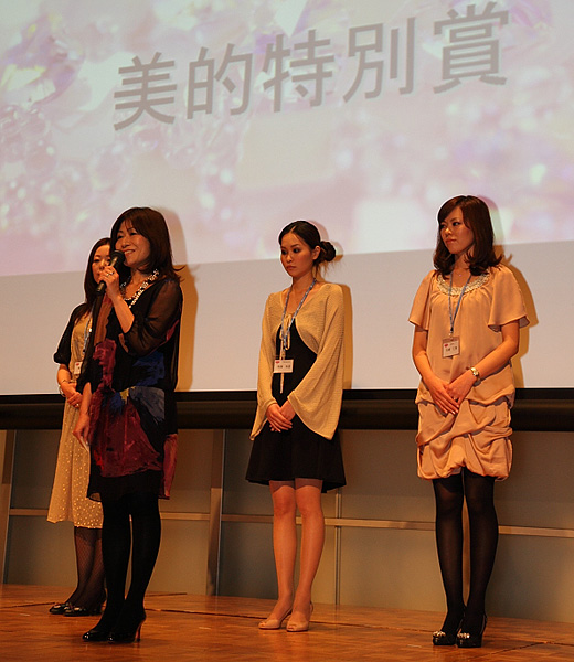 選りすぐりの美容スタッフたちが美のスキルを競う、コーセー「EMBコンテスト」に行ってきました！（その2：表彰式編）