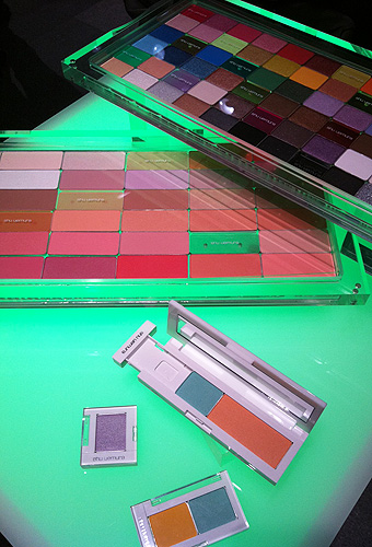 110614BN_shuuemura_main