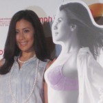 長谷川理恵さんがトリンプのCMに出演！　美しいバストシルエットを作る秘訣を伝授