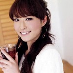 お団子ハーフアップで知的フェミニンに