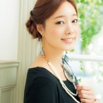 ナチュラルな品格が漂う、好感度高目のまとめ髪はマスターして損なし！