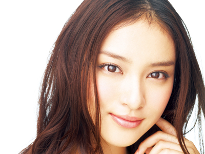 美的３月号の表紙には 武井 咲さんが登場！