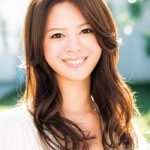 「寂しげなペッタリヘアを長さを変えずに華やかに」