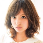 収拾のつかない硬い髪に動きと柔らかさを！
