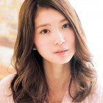 クールな表情を生み出すリバースの毛流れが肝！