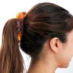 もうすぐ発売！美的７月号付録 　流行アクセ＝「バナナクリップ」はこう使う！
