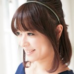 盛りハーフアップ＋細カチューシャで女度高めを狙う！