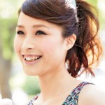 気分も上がる！ 高め位置のラフなポニーテール