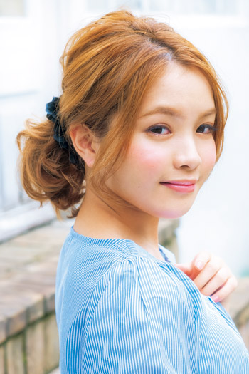 ボブヘアでかわいいエアリーポニー