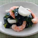 石坂優子の「キレイを養う★美味旬★レシピ」（62） わかめでデトックス。わかめと海老のネバネバ和え