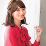 後ろ姿まで大人かわいく演出する ３つ編みハーフアップ！