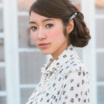 アシンメトリーに まとめることで 上品な色香を演出