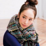 ３つ編みをくるっと 巻いただけの簡単＆ キュートなお団子ヘア