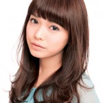 くすみも、黄みも消し去り、 涼しげな肌を演出！