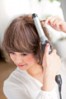 無造作カールで表情豊かな立体ヘアに！
