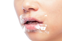 はちみつだけのパックも有効…選ぶのは濃い色！