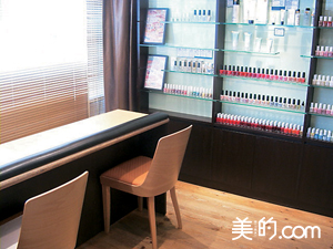 201309nailsalon1