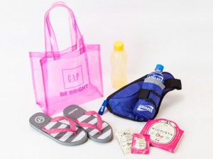 ランナーへの参加賞は、葉山のげんべいとコラボした、オリジナルのビーチサンダルほか、オシャレで“使える”ものばかり!