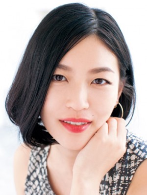 【40代】あごライン前下がりストレートがクールなワンレンボブ