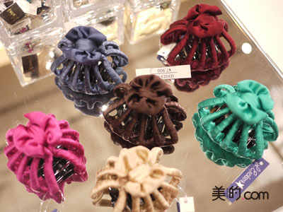 世界中のセレブが愛用するヘアアクセサリーブランド