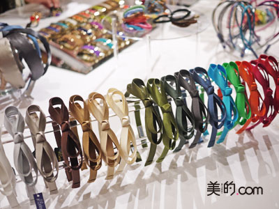 世界中のセレブが愛用するヘアアクセサリーブランド