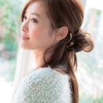 くしゅっとした質感がかわいく立体的だから横顔も美人に映える❤シニョンハーフアップ