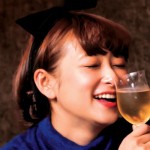 さらっと巻くだけで今年っぽい顔に。大人キュートなワイヤーターバン巻き