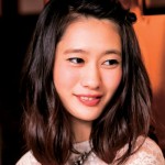 ちょっとモードな前髪で、柔らかヘアにクールなアクセントをねじりリーゼント風前髪