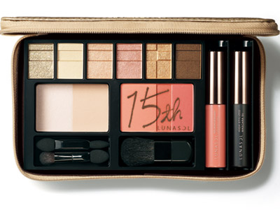 15th-MAKEUP-KITbiteki