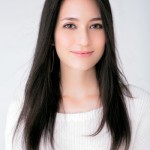 キーワードは“ツヤ”と“動き”　黒髪をおしゃれに見せるスタイル～黒髪ストレートロングver.～