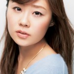 お悩み解決メークゼミ（2）落ち着いたブラウンで 目元を強く!　なのに 幼く見えるのはなぜ？