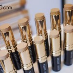 22年前の伝説を塗りかえる！　新「スキン ファンデーション スティック」がボビイ ブラウンから登場