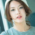 ゴールド・シルバービジュー　アクセサリー感覚で纏う 大人の女の“シャイニーメーク”　3/4