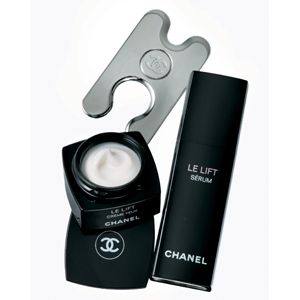 LE L クレーム ユー（左前）