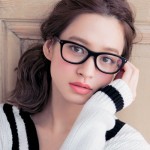 ”ウィッグシュシュ”を使った　低めサイドポニー