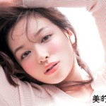 この冬、3つの〝赤〟 が女を上げる！   part1「無垢な赤」