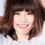 フレッシュな魅力を振りまく　ニューヘアのヨンアが春を呼びこむ！
