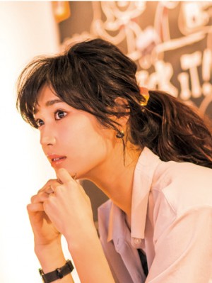 手ぐし ポニーテール