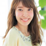 ストレート×ウエーブの ニュアンスで愛らしい表情に