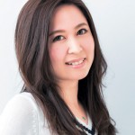 ツヤ＆透明感のダークカラーにして大人に