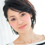 メリハリを効かせたおしゃれな アシメシルエットでショッピングに