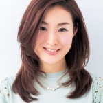 段をつけたカットで全体を美しいシルエットに