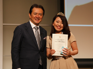 今回のグランプリは中部支店の岡本香織さん。そのスキルの高さはダントツでした!