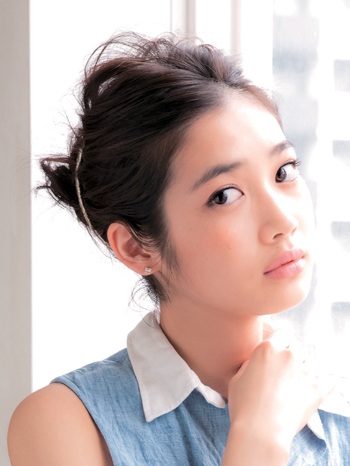 梅雨に負けないヘアアレンジ＜上げる×ミディアムヘア＞