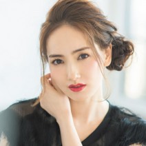 たっぷりのねじりラインで華やぐバックスタイル♥