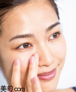 毛穴を目立たなくするために効果的な方法は？