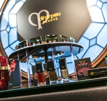 「クレ・ド・ポー ボーテ」2015ホリデーコレクションの世界を体感！「仮面舞踏会」潜入レポート
