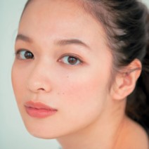 自然なヌケ感で透明感アップ！ 30代には「透けツヤ眉」がIN！